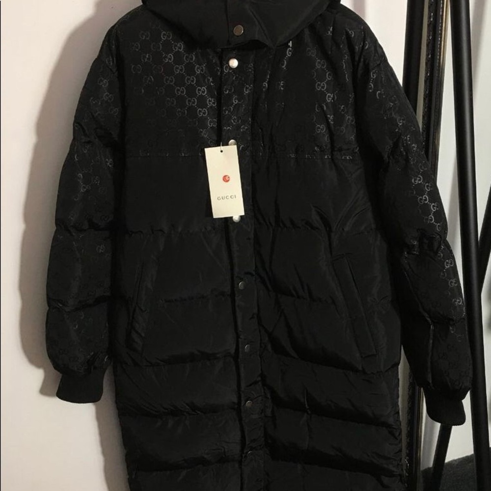 🚫SOLD!!!!!🚫
AUTHENTIC GUCCI LONG PUFFER JACKET